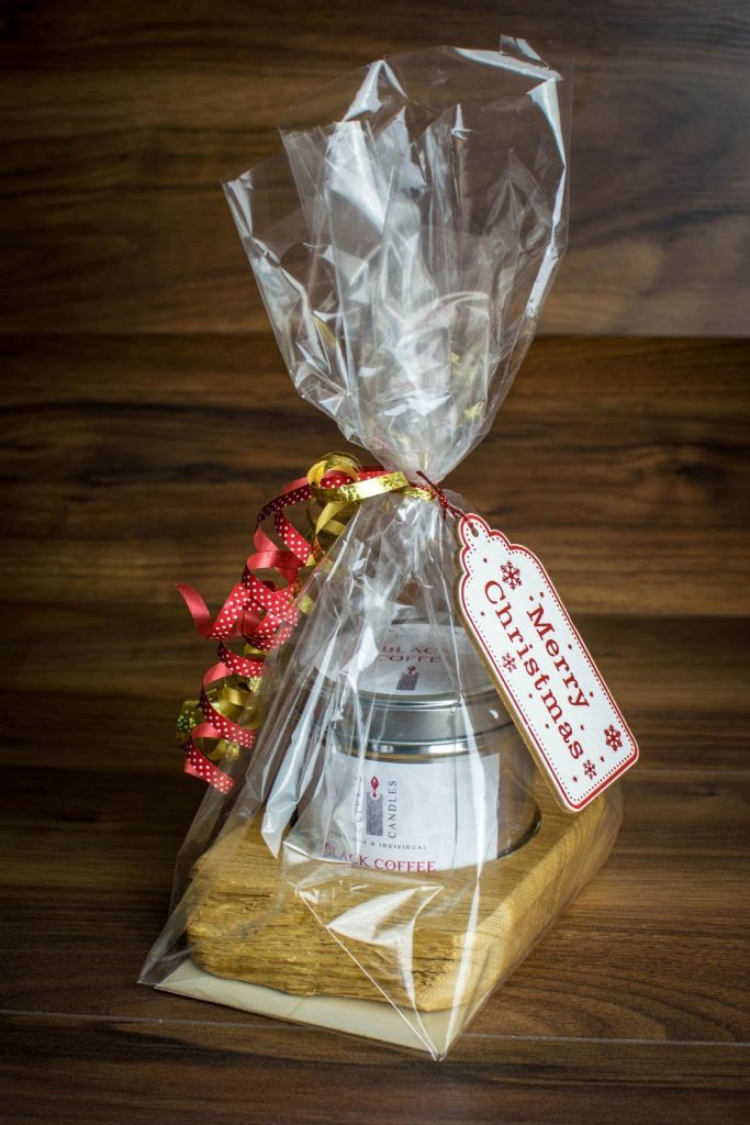 Scented Candle & Oak Coaster Christmas Gift Set